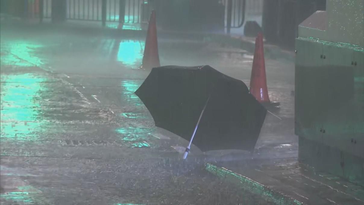 天文台周三凌晨一度發出黃色暴雨警告 今日料有時雨勢頗大