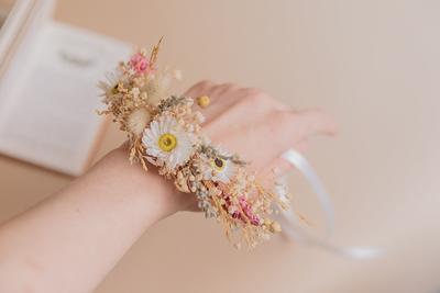 Dried Flower Burnt Orange Corsages, Baby Breath Corsage Bracelet, Dry  Bracelet, Handmade Bridesmaid Wrist Corsages, Mother Bracelet - Yahoo  Shopping