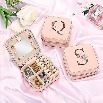  Parima Personalized Gifts for Her - Small Travel Jewelry Box  Jewelry Case Organizer Travel Accessories Travel Essentials, Customized  Birthday Gifts for Her Women Teen Girls Daughter Teenage Initial R :  Clothing