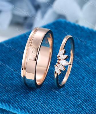 Special Custom Valentine's Day Gifts for Couple, His & Hers Mens Womens Matching 18K Gold Wedding Bands Titanium Anniversary Rings Rings Set