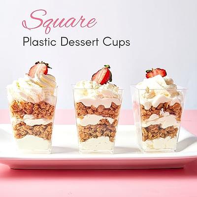 Foodeway 50 Pack 5 OZ Square Clear Plastic Dessert Cups with Lids and  Plastic Spoons, Parfait Cups with Lids And Spoons for Parties, Events,  Catering