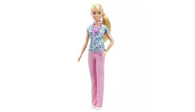 Barbie Carriere con Abiti A Sorpresa, Bambola Bionda con 2 Vestiti e  Accessori da scoprire, per Bambini 3+ Anni, GFX84 - ScuolaGio