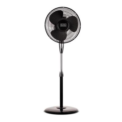 BLACK+DECKER 18-in 3-Speed Indoor White Oscillating Pedestal Fan with  Remote in the Portable Fans department at