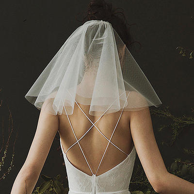 ApolloBox Romantic Pearl Bridal Veil