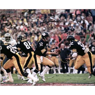 Cameron Heyward Pittsburgh Steelers Unsigned Fanatics Authentic Carries  Franco Harris Flag for the 50th Anniversary of the Immaculate Reception  Photograph