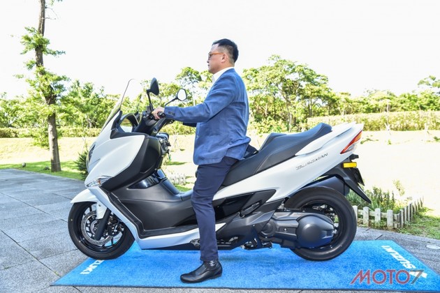 優雅率性：SUZUKI BURGMAN 400 南方莊園 實車鑑賞