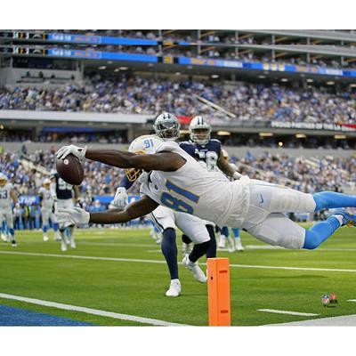 Davante Adams Las Vegas Raiders Unsigned Scores A Touchdown Photograph