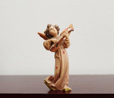 Broadway Gift Mandolin Miniature Replica Mahogany Tone 1.5 x 3 Resin Stone  Tabletop Figurine