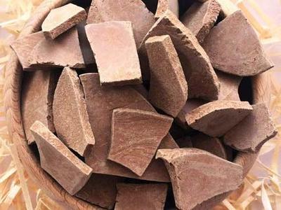 Edible chalk : RED edible Chalk chunks (lump) natural for eating (food)