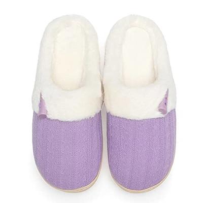 Fuzzy Heart Slippers - Plush - 3 Sizes - ApolloBox