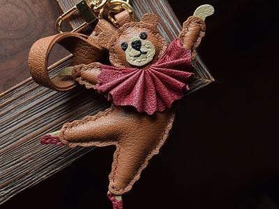 vuitton teddy bear keychain