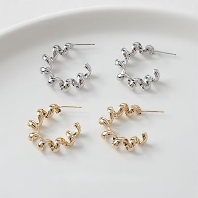 1pair Of Gold-color Blossom Shaped & Butterfly Shaped Hollow Out