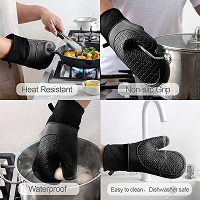 Black Oven Mitts & Potholders