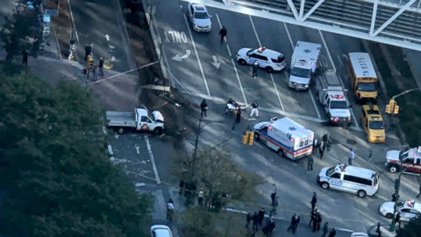 PHOTO: Authorities respond to incident in lower Manhattan in New York City, Oct. 31, 2017. (Jeff/WFH/Twitter)