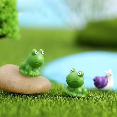 Little frog figurine made from polymer clay 🐸🌷 : r/crafts