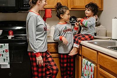 SWOMOG Adult Christmas Pajamas Buffalo Plaid Pajama Pants with Pockets Long  Sleeve Tops for Couples & Family