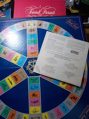 Trivial Pursuit Master Edition Trivia Game, Board Games for Adults and  Teens, Includes Electronic Timer 