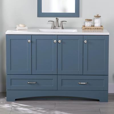 Shaker Style Bathroom Cabinets - Diamond Cabinetry