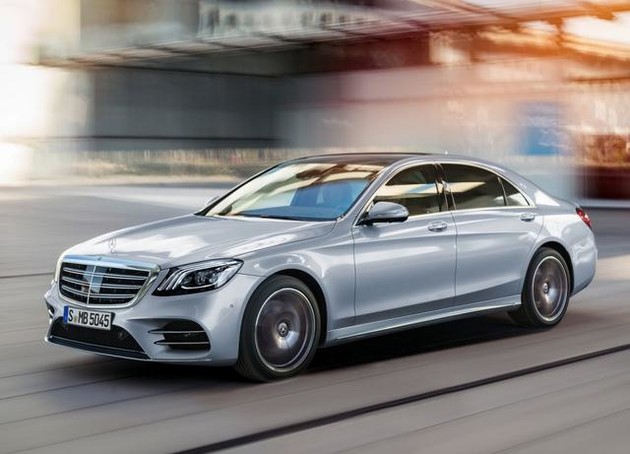 Mercedes-Benz 小改款S-Class 組裝完自己開下產線?