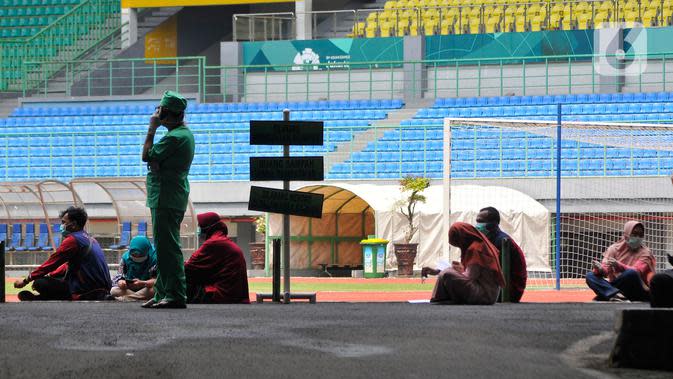 FOTO Tenaga  Medis  Kota Bekasi Jalani Rapid Test Covid 19 