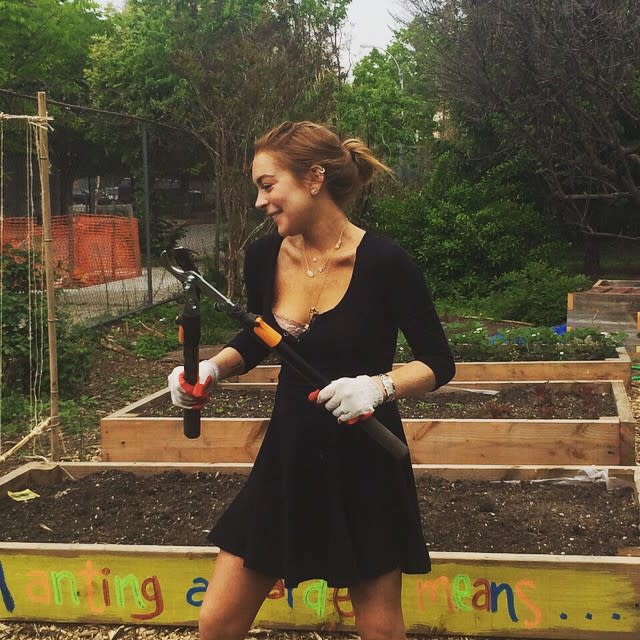 Lindsay Lohan Wears Sexy LBD to Do Community Service Work