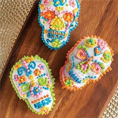  Creative 3D Skull Halloween Bakeware, 6 Grids Haunted Skull  Cakelet Pan, Non-Stick Handmade Soap Molds Chocolate Jelly Fondant Cake  Baking Mold Ice Cube Maker for Party Decor Gift: Home & Kitchen