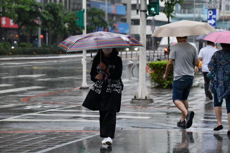 梅雨鋒面南移 降雨開始趨緩氣象局 這兩地仍會有大雨 Yahoo奇摩股市