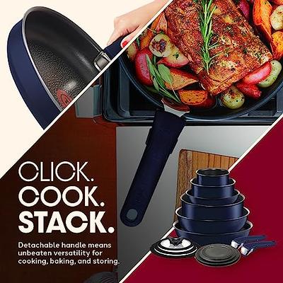 A set of pots and pans with detachable handles. Go from the stove