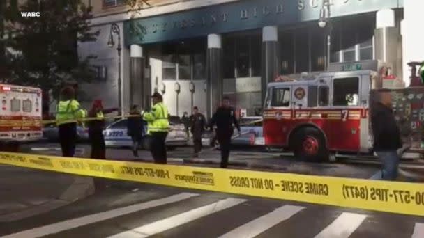 PHOTO: Authorities respond to incident in lower Manhattan in New York City, Oct. 31, 2017. (WABC)