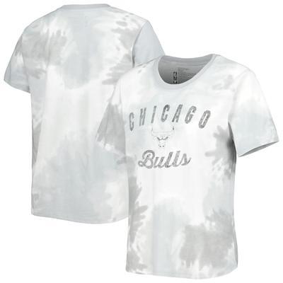 WEAR by Erin Andrews Women's Red Chicago Bulls Tie-Dye Long Sleeve