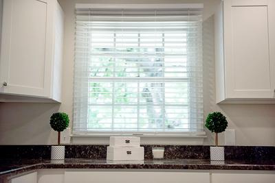 allen + roth Trim at Home 2-in Slat Width 35-in x 64-in Cordless White Faux  Wood Room Darkening Horizontal Blinds in the Blinds department at