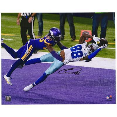 T.j. Hockenson Minnesota Vikings Autographed 16 x 20 Running Photograph