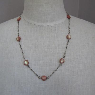 Beautiful vintage mother-of-pearl beaded necklace, 22.5” - Lil Dusty Online  Auctions - All Estate Services, LLC