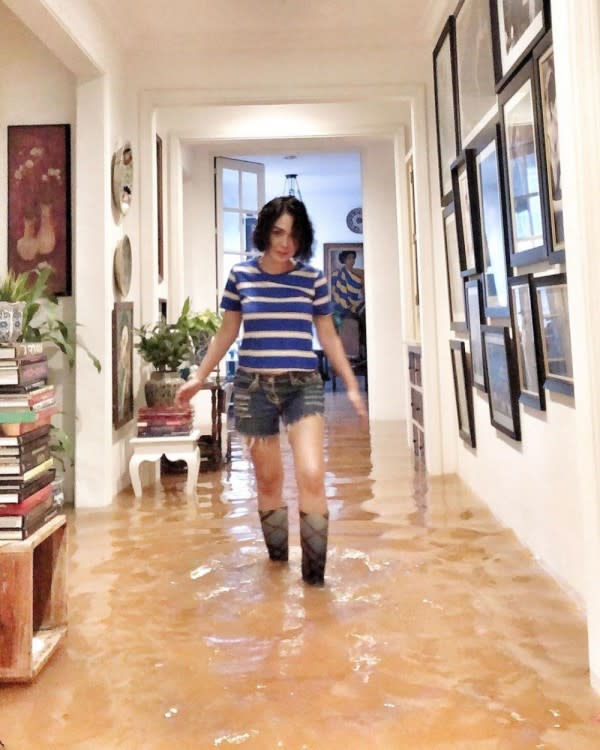 Hujan Deras Landa Jabodetabek Ini 8 Artis Yang Terkena Banjir