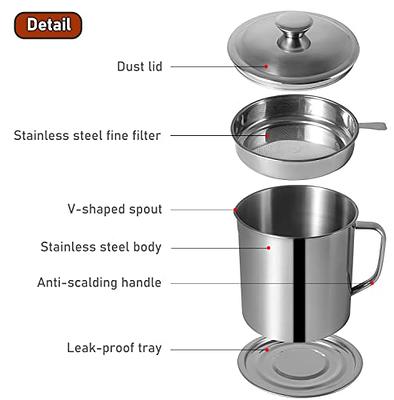 Bacon Grease Container with Strainer 1.8L / 60oz Stainless Steel Cooking  Oil Keeper with Lid and Easy-Grip Handle Suitable for Storing Frying Oil  and