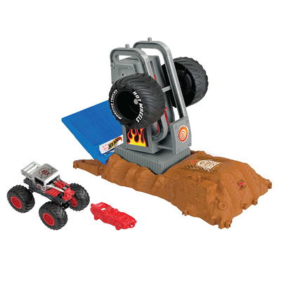 Hot Wheels Monster Trucks RC Rhinomite Transforms into Launcher, Includes  1:64 Scale Toy Truck 