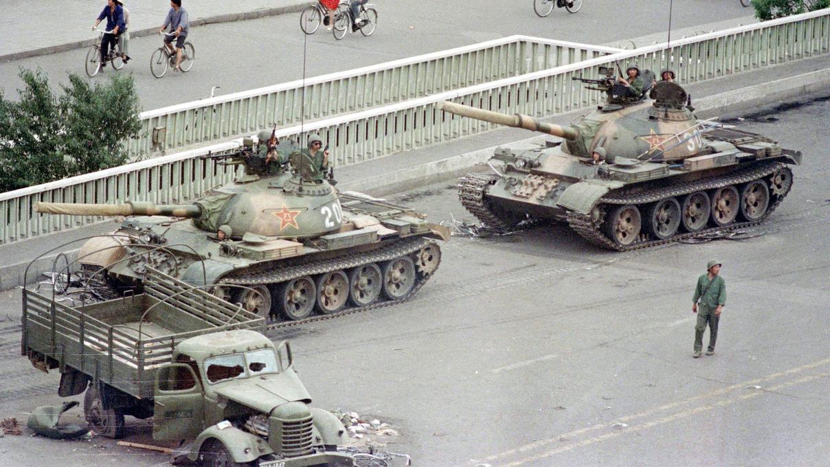 六四天安門事件30周年 坦克碾斷腿、入獄流亡的學生們如今「知天命」了嗎？