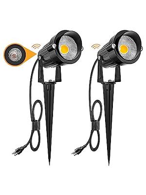 ZUCKEO 10W Outdoor Spotlight Dusk to Dawn LED Spot Lights Yard Spotlights,  120V Waterproof Landscape Lights Plug in, 3000K Warm White Flag Pole  Lighting for House Garden Decor, 3.94FT Wire (2Pack) 