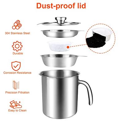 Oil Strainer Pot Grease Can 2L / 67.6 fl oz Food Strainer Stainless Steel Oil Storage Container with Fine Mesh Strainer Dust-proof Lid Non-Slip Tray F