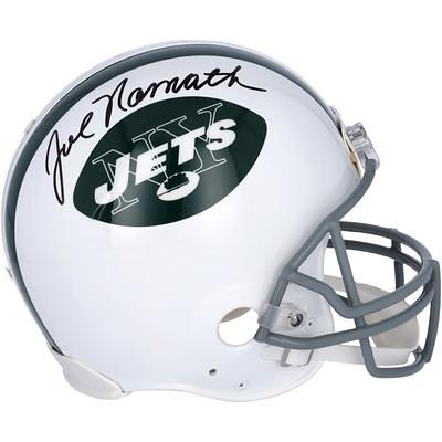 Joe Namath New York Jets Autographed 16 x 20 Super Bowl III Dropping Back  to Pass Photograph