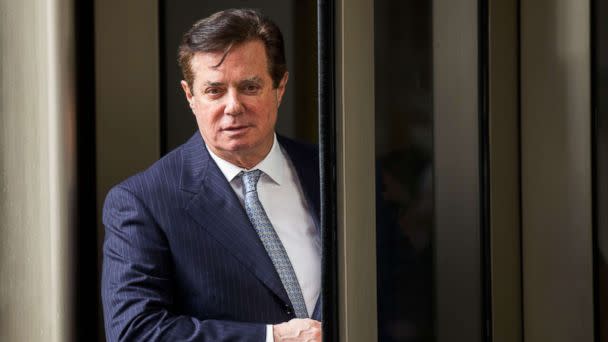 PHOTO: Former Trump campaign chairman Paul Manafort departs the federal court house after a status hearing in Washington, Feb. 14, 2018. (Shawn Thew/EPA/REX via Shutterstock)