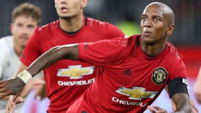 Ashley Young Resmi Jadi Kapten 071557057