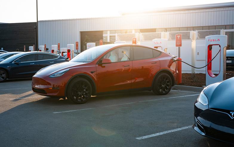 Tesla於2024年第一季全球交車輛呈現四年來的首度下滑