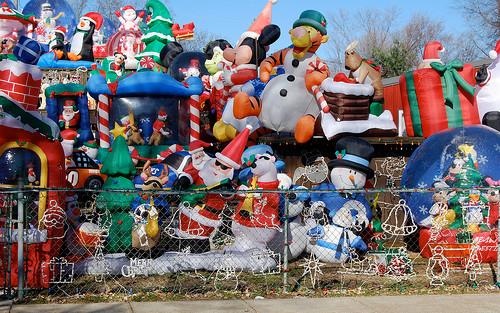 christmas-inflatables.jpg.cf.jpg