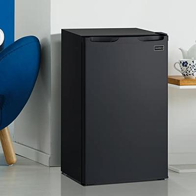 Jeremy Cass 3.2-cu ft Standard-depth Freestanding Mini Fridge