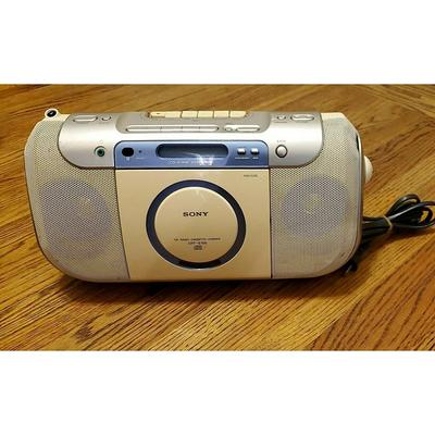 Sony CFD-S01 CD Player Radio Cassette Recorder Portable Boombox System  Silver