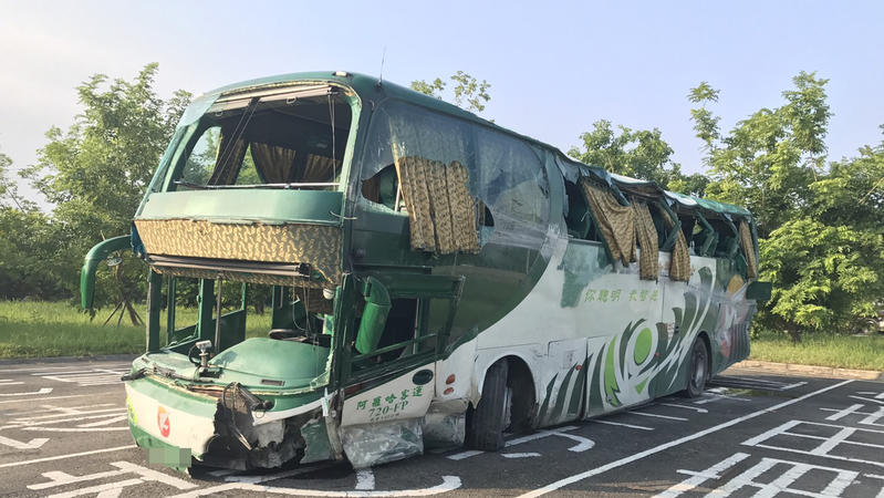 國道大客車再釀重大傷亡意外，請問您搭大客車會繫安全帶嗎？