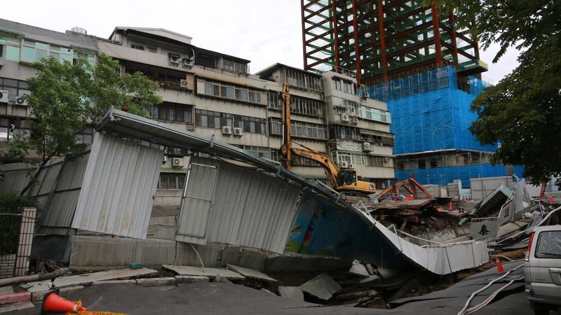 大直基泰建設建案旁民宅下陷 Yahoo懶人包一次看