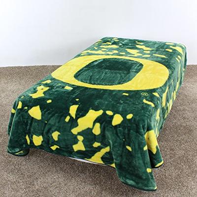 Lids Oregon Ducks 50'' x 60'' Plush Raschel Throw Blanket