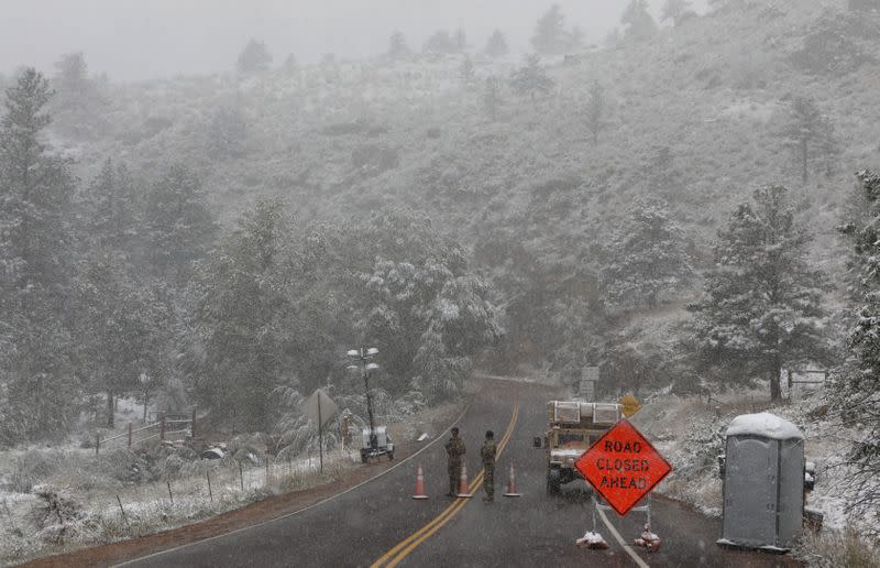 From sun screen to snow boots, U.S. Rockies sees striking weather change